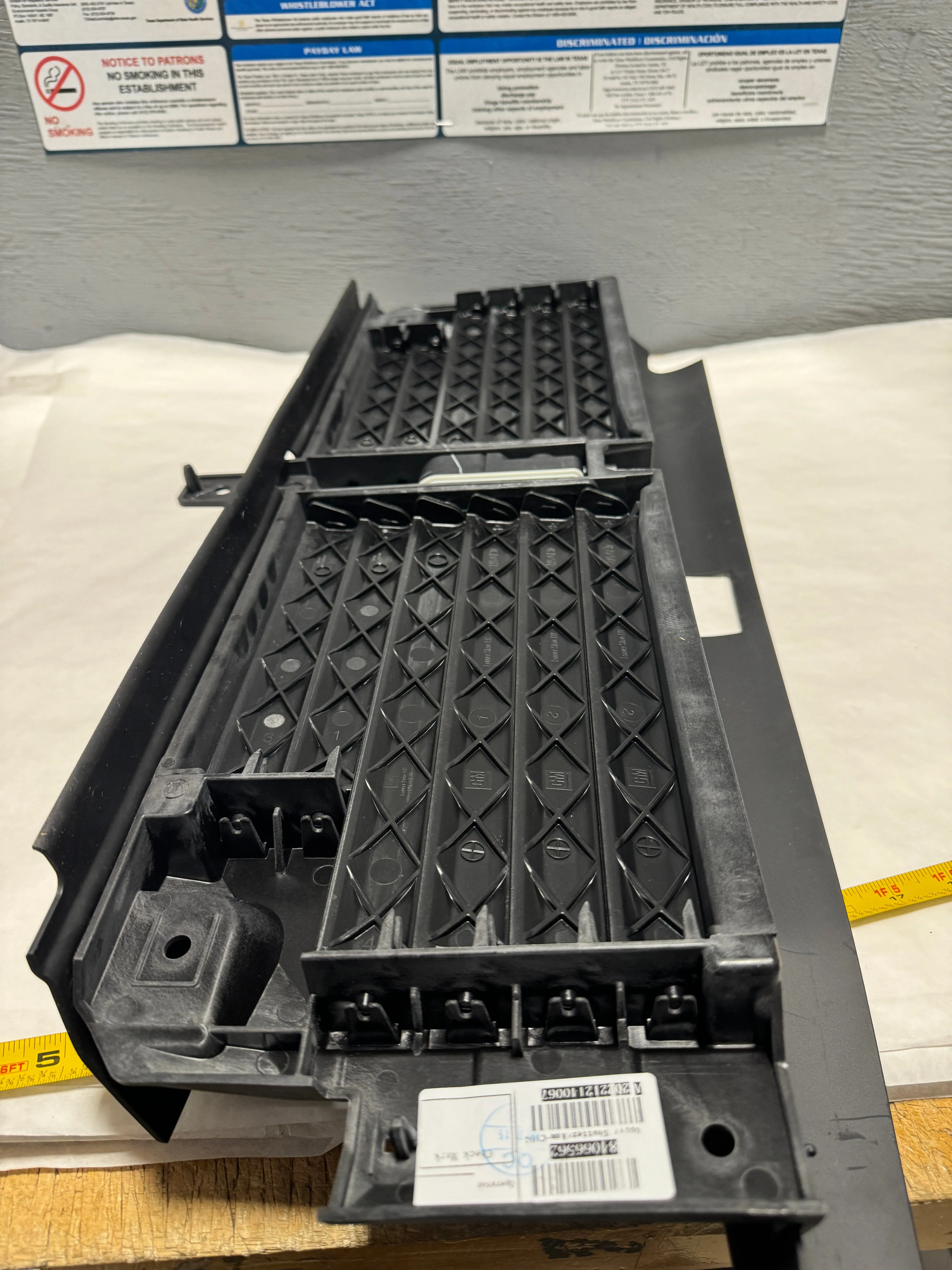 2017-2019 GMC Acadia 2.5 Front Bumper Shutter OEM New