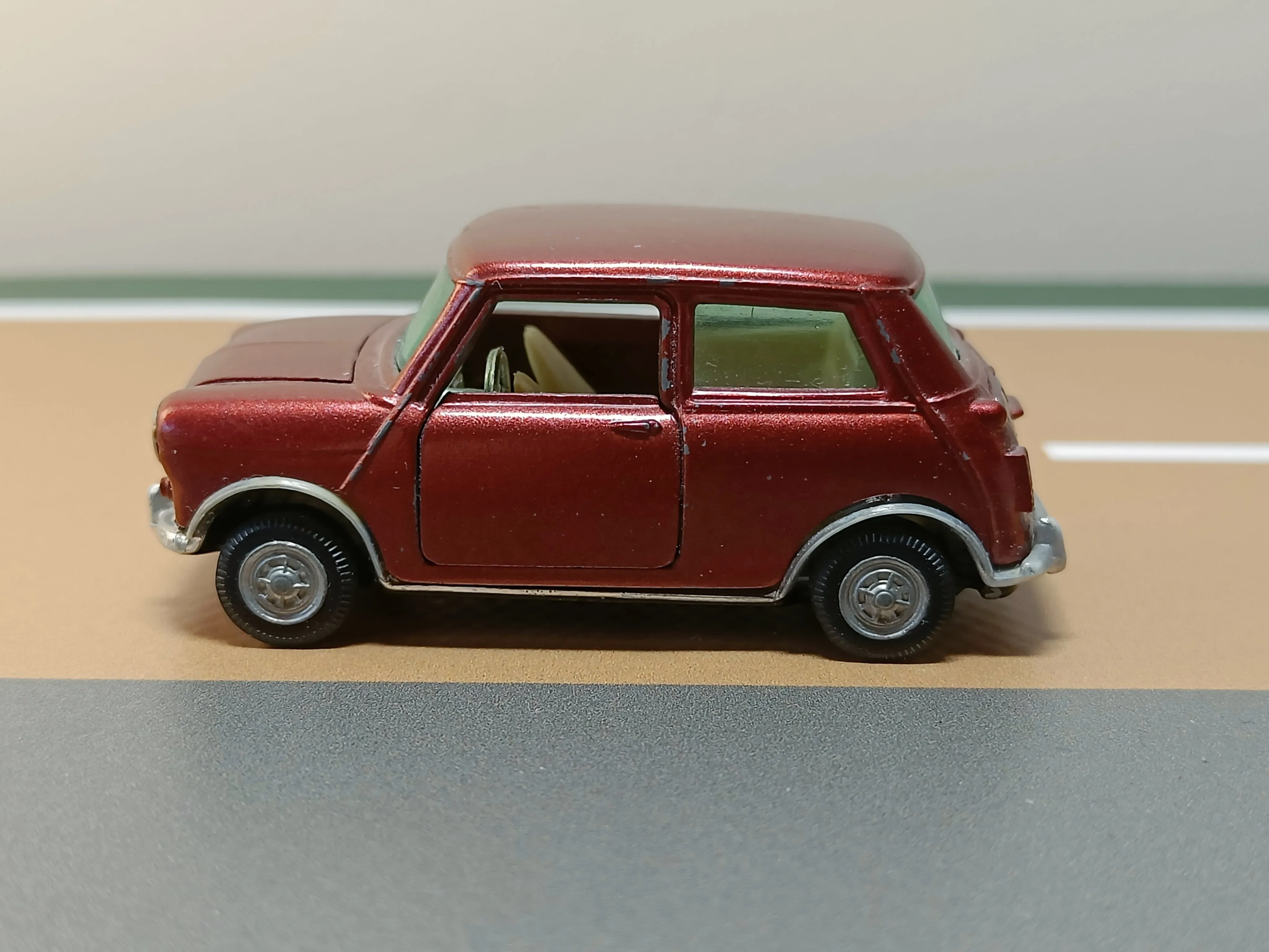 334 BMC Mini-Cooper Magnifique (Auto-Pilen copy)